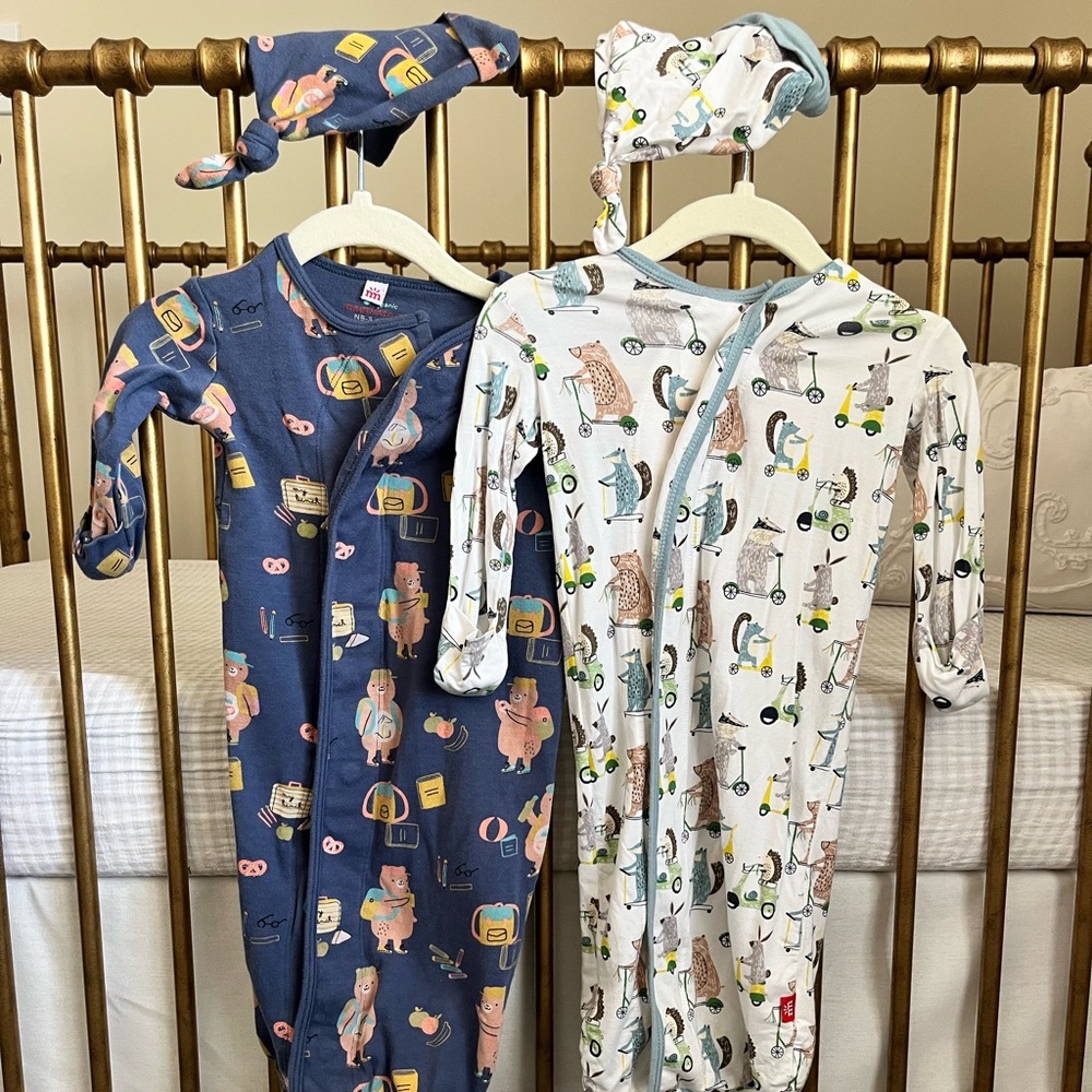 Magnetic Me Gowns